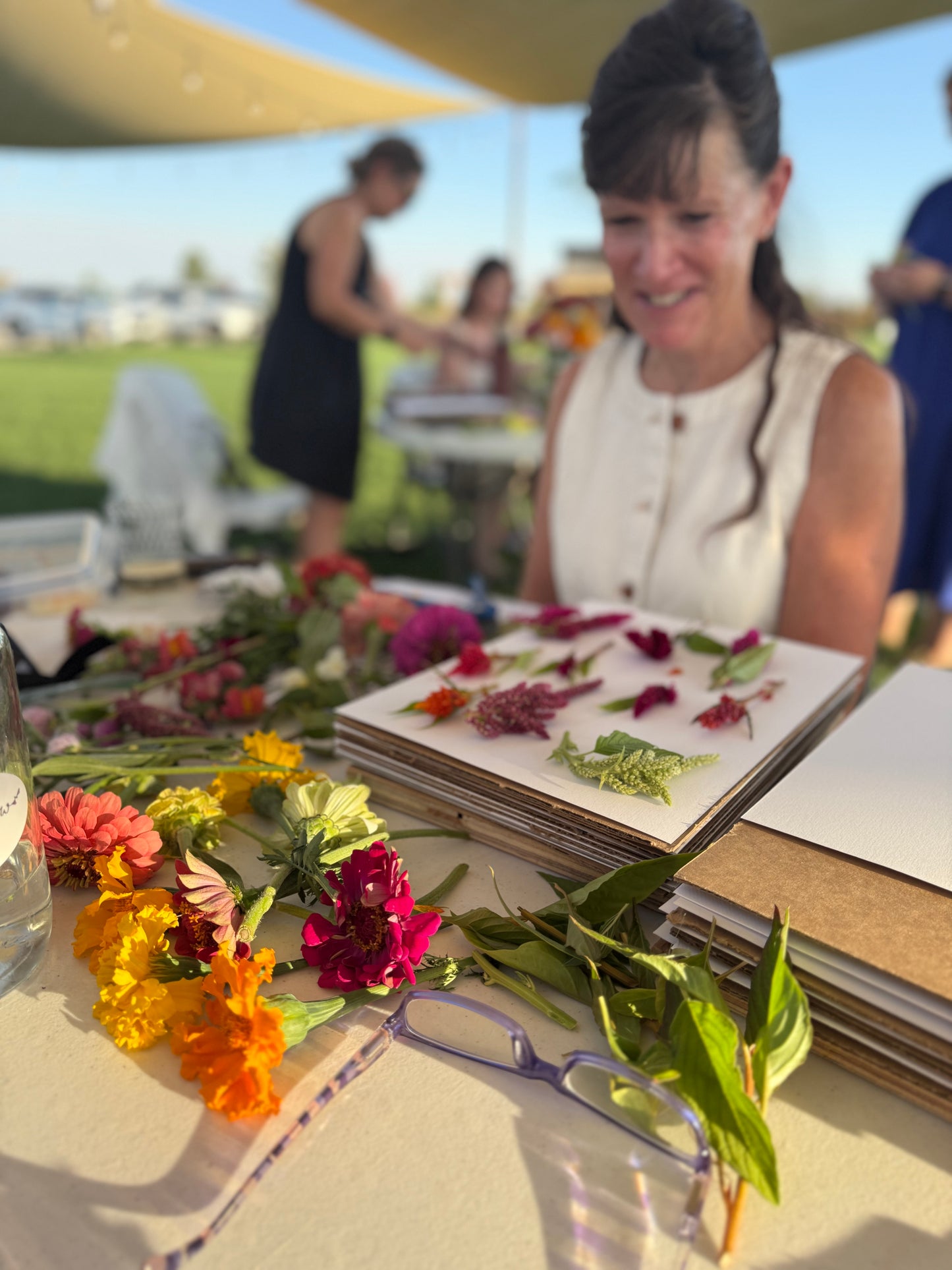 9/29 -Flower Pressing Workshop with Lindsay Rae Art